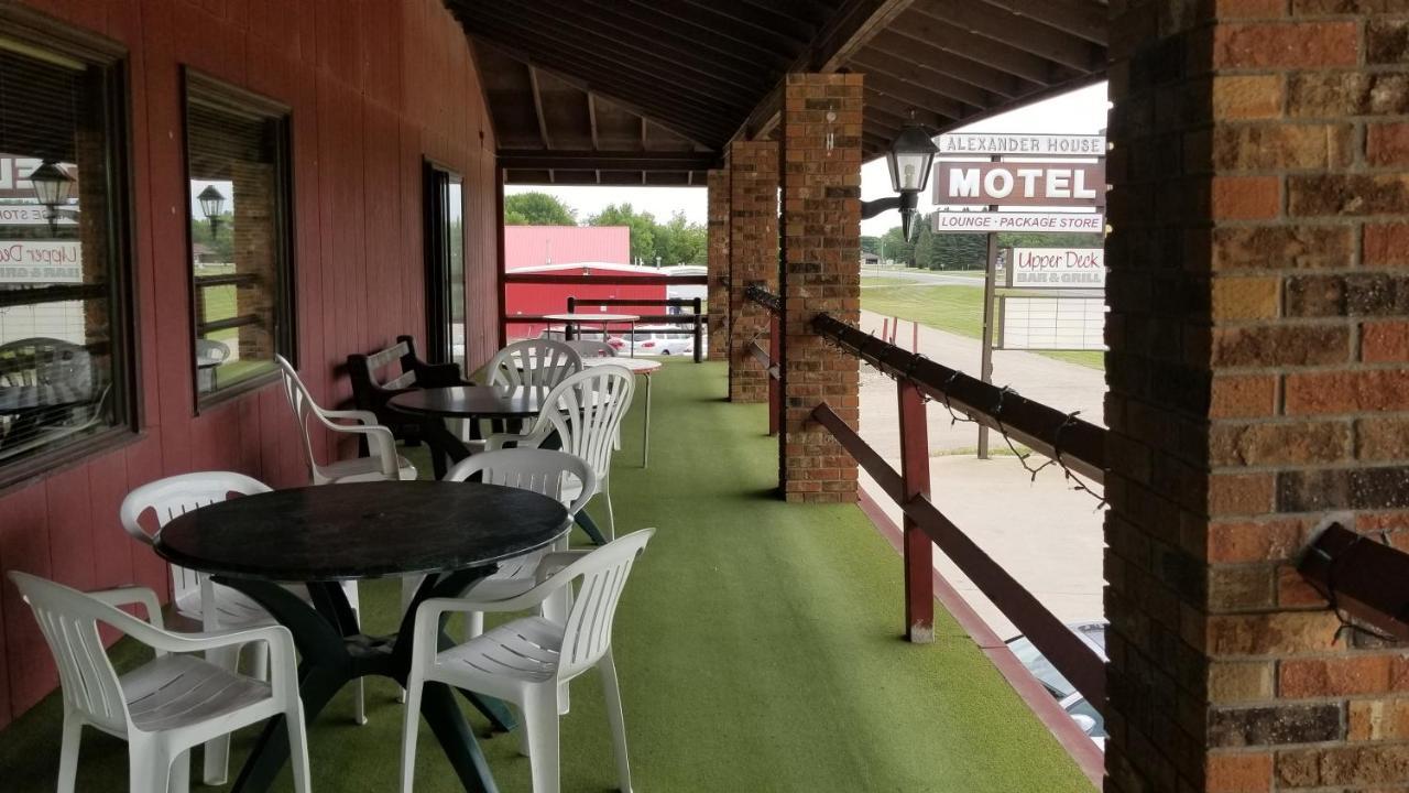 Park River Alexander House Motel מראה חיצוני תמונה