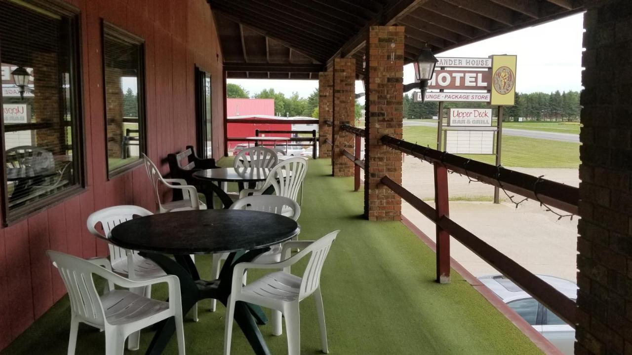 Park River Alexander House Motel מראה חיצוני תמונה