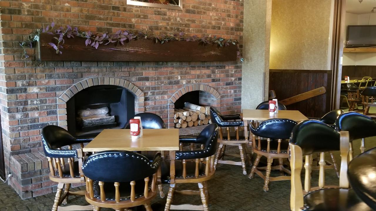 Park River Alexander House Motel מראה חיצוני תמונה