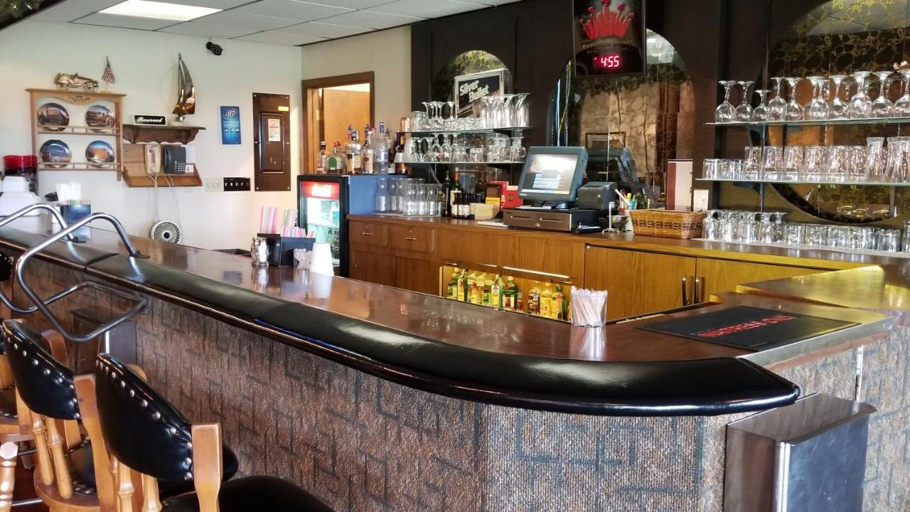 Park River Alexander House Motel מראה חיצוני תמונה