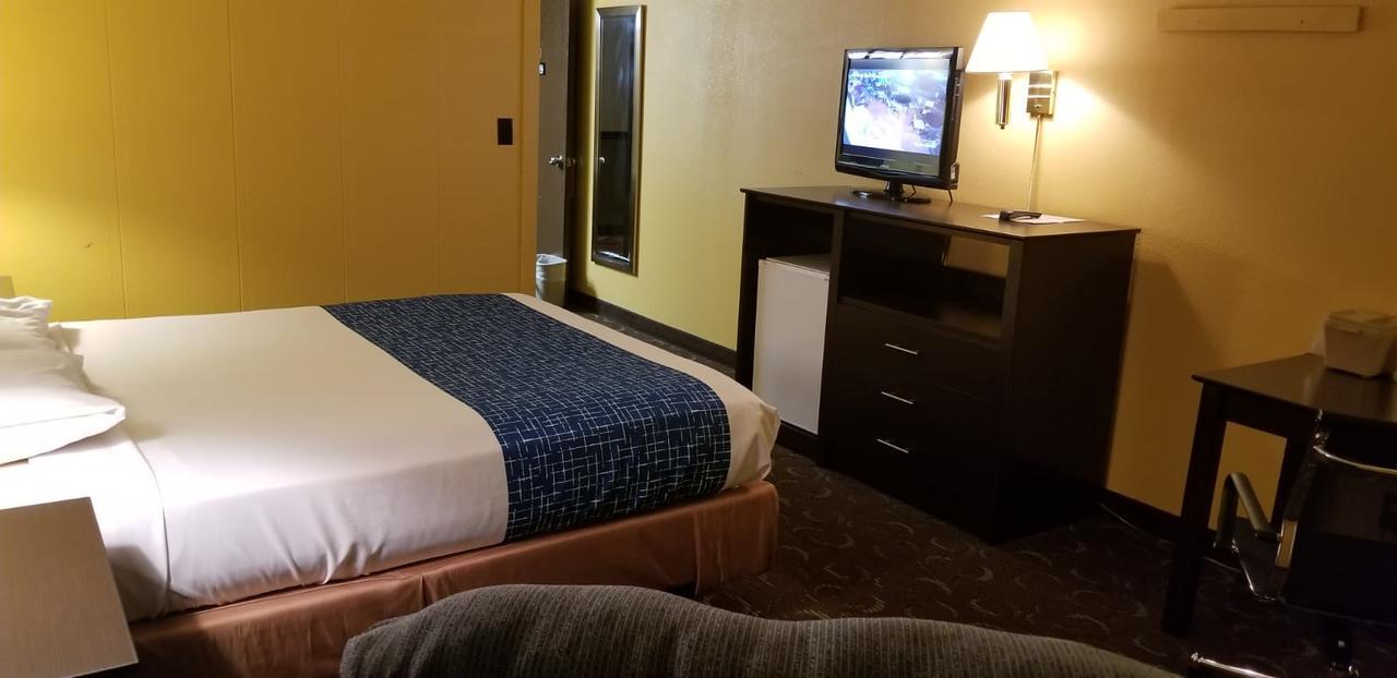 Park River Alexander House Motel מראה חיצוני תמונה